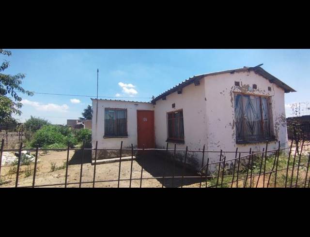 2 BEDROOM HOUSE FOR SALE IN DAVEYTON CENTRAL